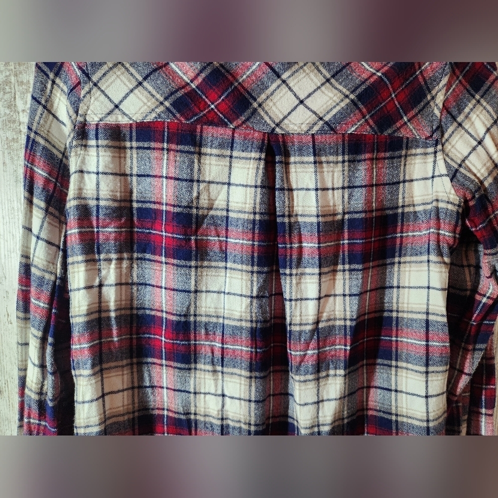 Thread & Supply Red White Blue Flannel Plaid Button-Down Shirt Top Size Medium - Picture 6 of 6